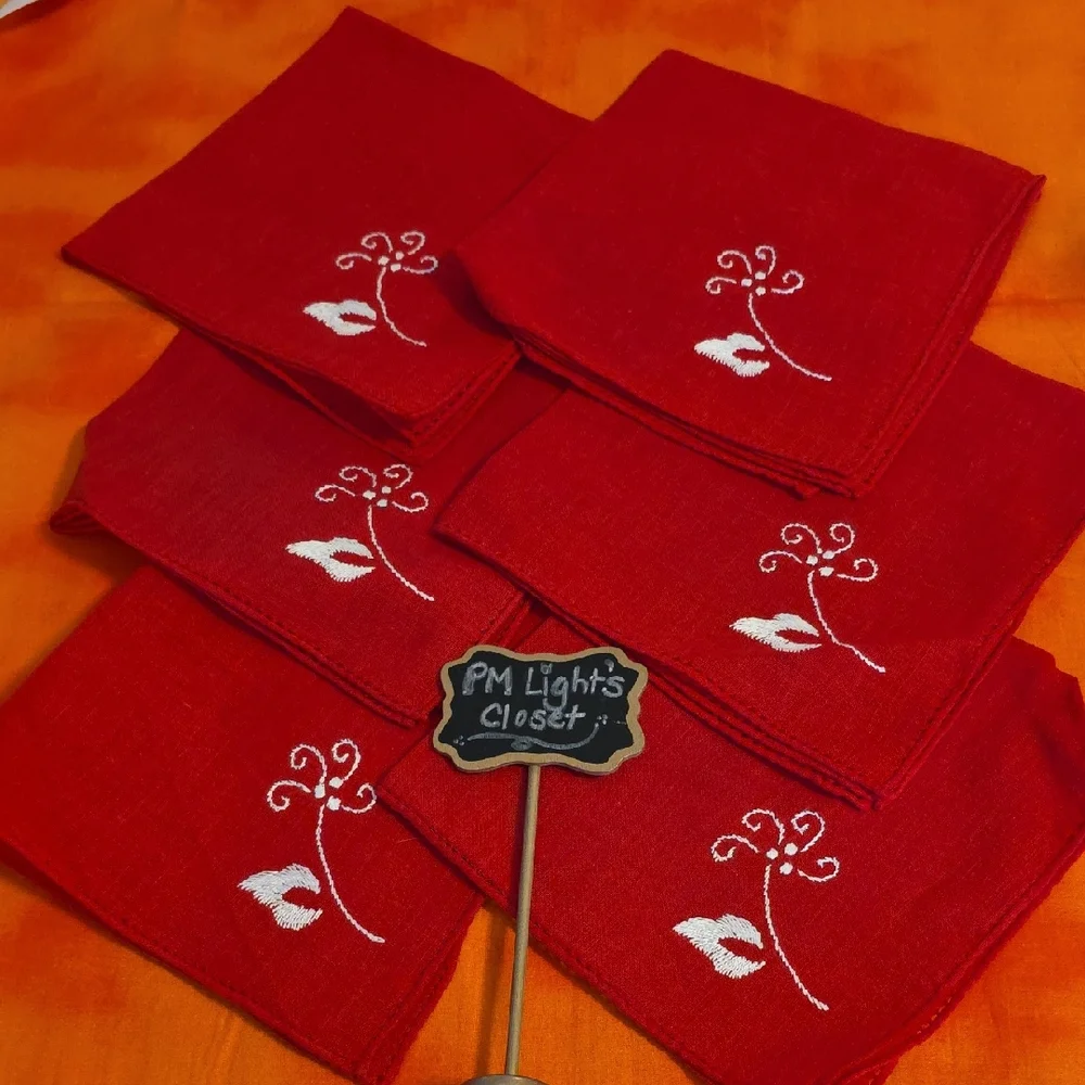 Set of 6 Red Embroidered Cloth Napkins Set White Floral